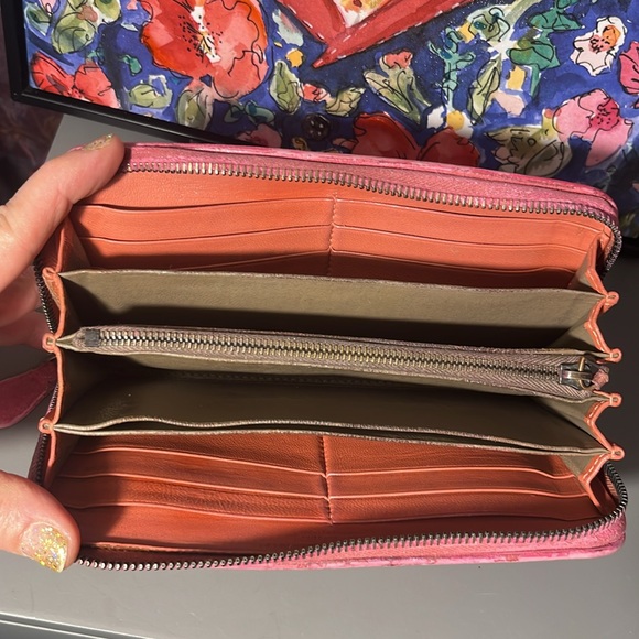 Bottega Veneta Wallet! - Picture 2 of 7